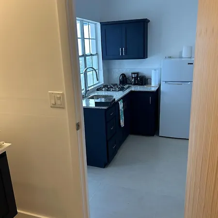 Dickenson Bay Retreat Oveanview - Sleeps Up To 5